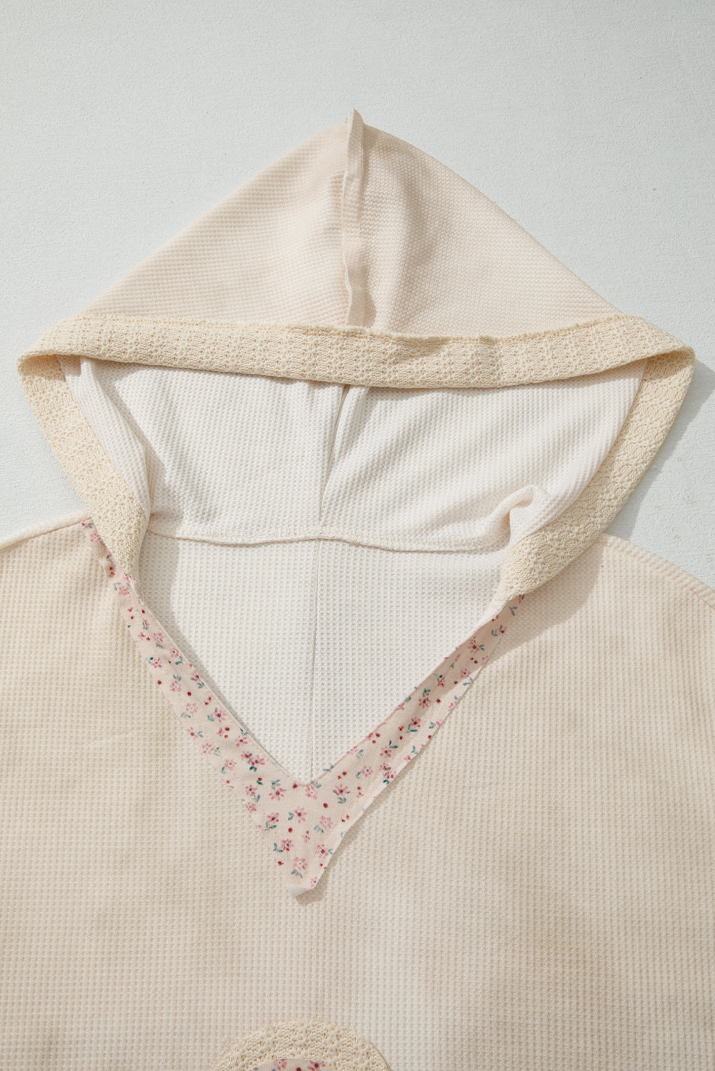 Pink Floral Patched Waffle Textured Colorblock V Neck Casual Hooded Top