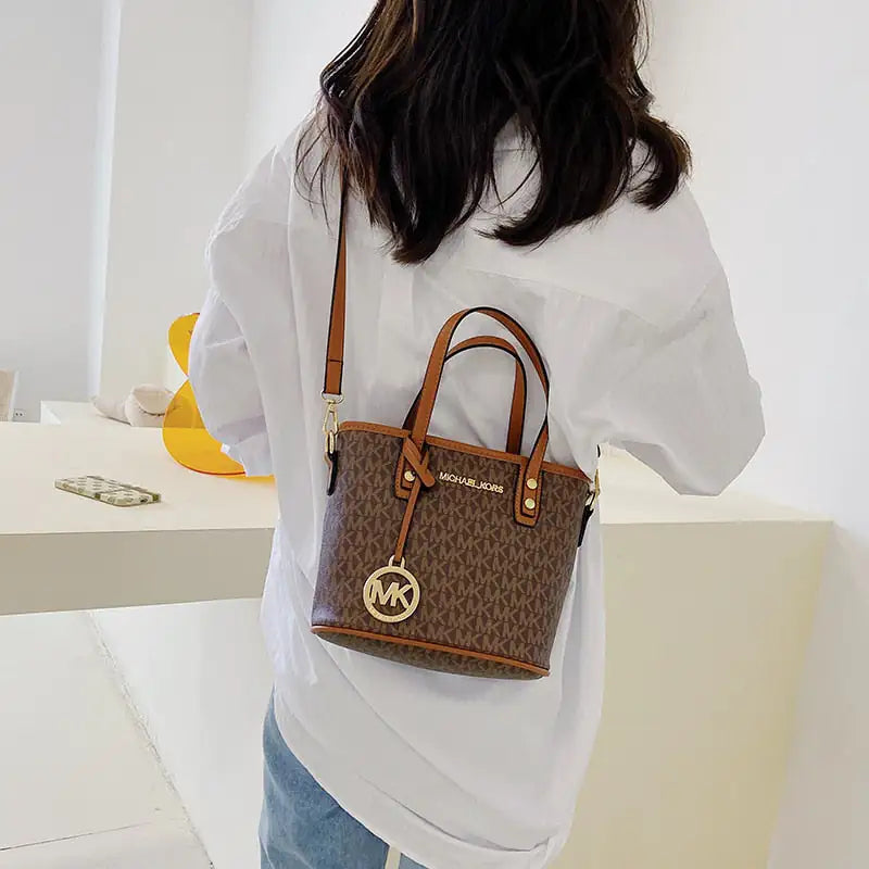 2022 Women's Bucket Bag